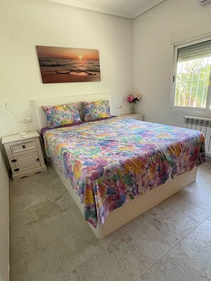 4 slaapkamers, een kluis op de kamer, een bureau