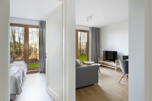 Premium bedding, minibar, rollaway beds, free WiFi