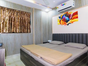 Deluxe Room | Pillow-top beds, in-room safe, desk, free WiFi - Hotel Nest In, Malad (Mumbai)