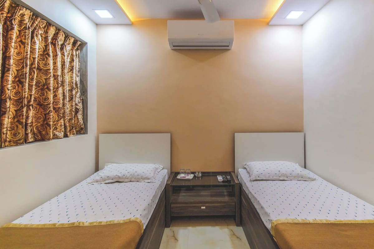 Pillow-top beds, in-room safe, desk, free WiFi