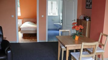 3 chambres, lit parapluie, Wi-Fi, draps fournis