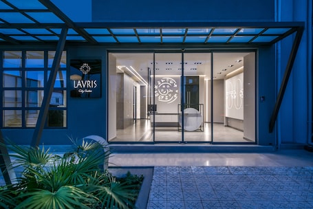 LAVRIS City Suites