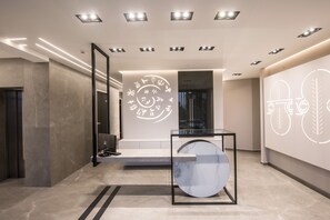 Quầy tiếp tân