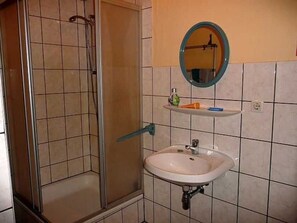 Shower - Room 1 - Rügen apartment 52 (Schaprode auf Rügen)