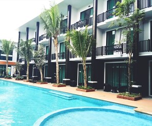 Outdoor pool - Namthong Nan Hotel (Nan)