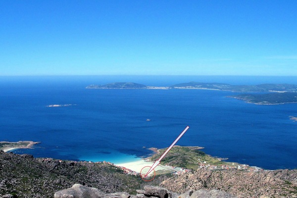 Blick vom "keltischen Olymp" über O Pindo mit Sandstrand, bis Kap Finisterre