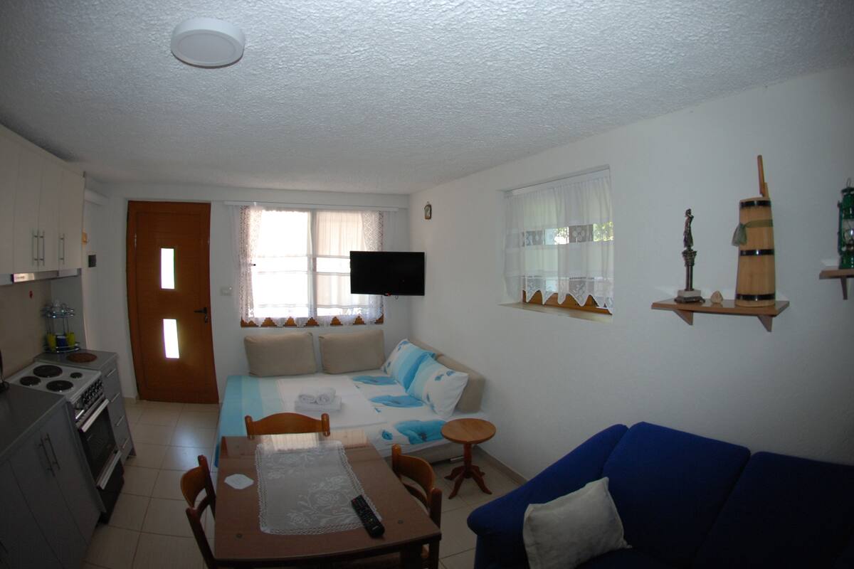 Apartment, 1 Bedroom | Iron/ironing board, free rollaway beds, free WiFi