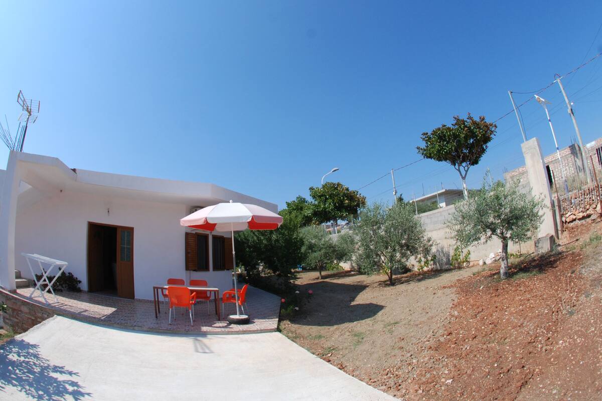 Apartment, 3 Bedrooms | Iron/ironing board, free rollaway beds, free WiFi