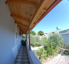 Appartement, 2 chambres | Fer et planche à repasser, lit d’appoint (gratuit)