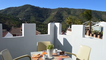 Basic Studio, 1 Bedroom, Terrace, Mountain View | Mountain view