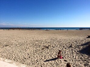 Beach nearby - Bright 2-room flat with loggia and parking in Sète (Sète)