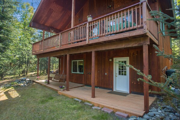 Exterior - The Price is Right at the Starbright House: Cheery & Quiet Family Home (Cooper Landing)