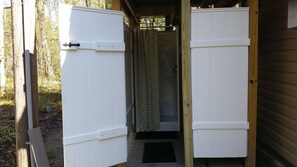 Property grounds - Welcome to Parker's Cottage yours to fill with memories and adventure.   (Livermore)