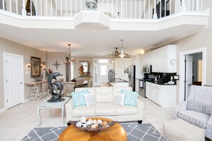 تلفزيون ذكي، مشغل دي في دي، كُتُب