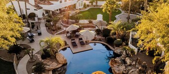 美しいリゾートスタイルのプロパティ、素晴らしいエンターテインメントの中心に位置