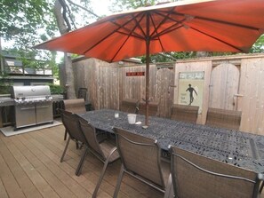 تناول الطعام بالخارج