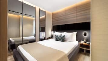 Superior Room | 1 bedroom, minibar, in-room safe, desk