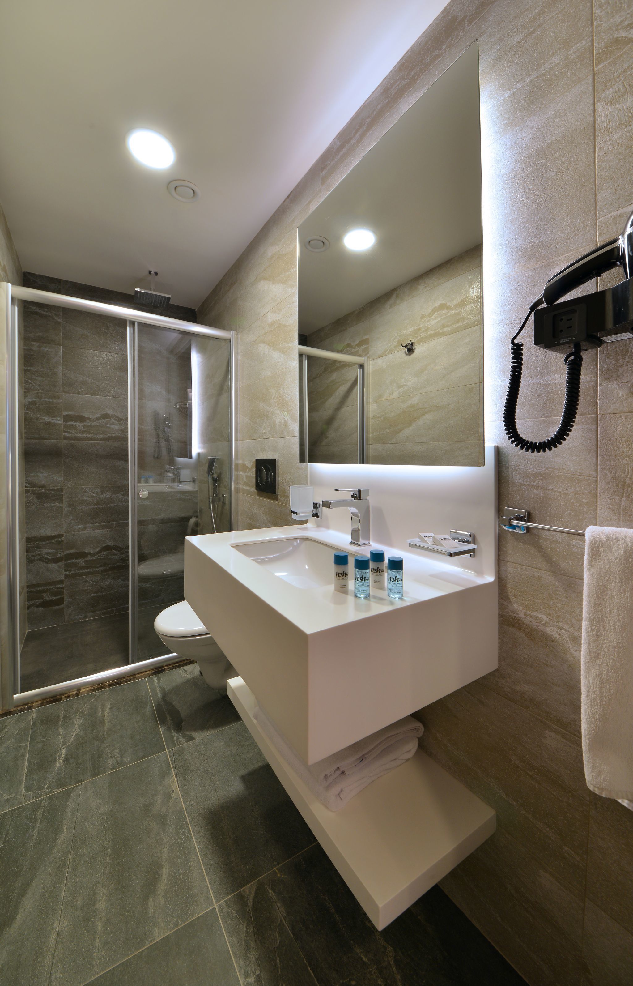 superior room | bathroom | shower, free toiletries, hair dryer, slippers
