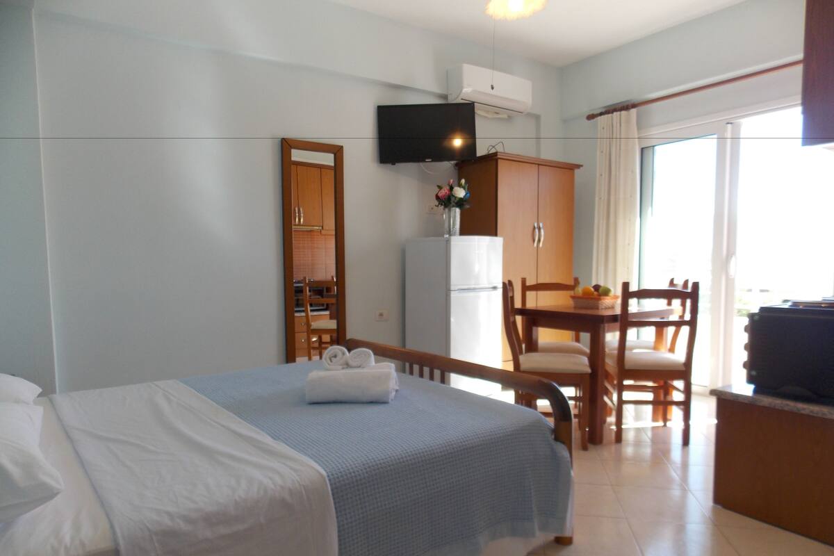 Camera doppia | Una cassaforte in camera, insonorizzazione, ferro/asse da stiro