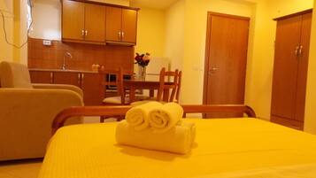 Széf a szobában, hangszigetelés, vasaló/vasalódeszka és ingyenes wifi