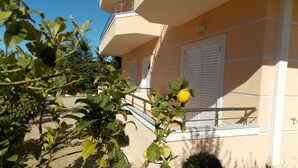 Unclassified image, 4 of 152, button - Vila Mihasi (Ksamil)