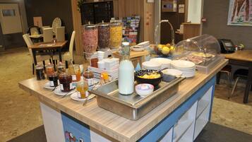 Daily buffet breakfast (EUR 9 per person)