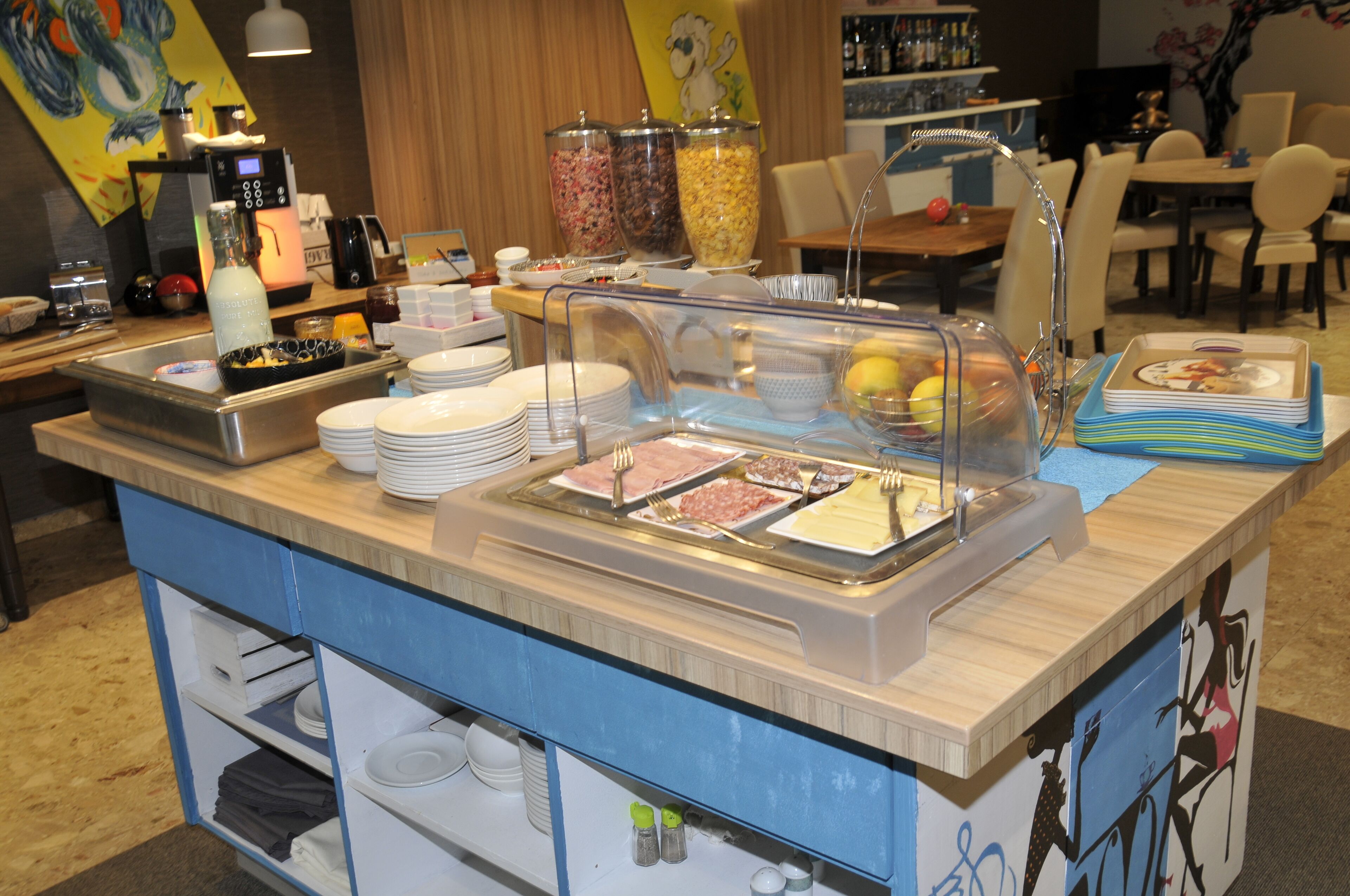 daily buffet breakfast (eur 9 per person)