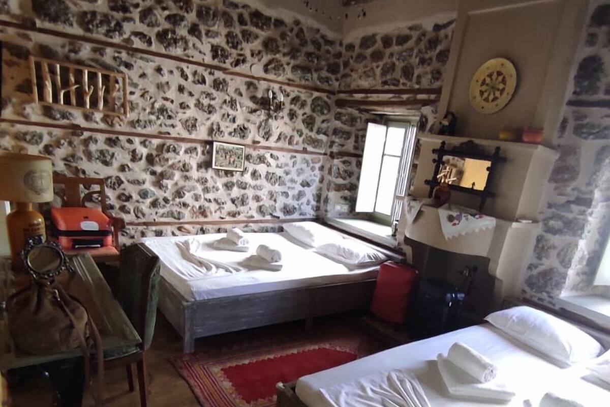 R4 Triple or Quadruple Room | 埃及棉床單、高級寢具、書桌、免費無線上網