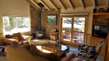 Smart TV, fireplace, Netflix, DVD player