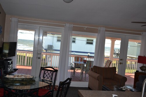 Few Steps from beach, fabulous view from ginormous gated deck!