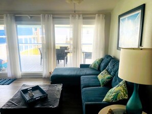 Smart TV, toys - Few Steps from beach, fabulous view from ginormous gated deck! (Galveston)