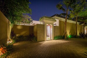 Exterior - 2BR Villa In Seminyak - Private Swimming Pool! (Seminyak)