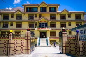 Front of property - Hotel Pride and Spa (Jomsom)