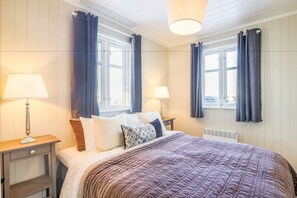Deluxe-Haus, 4 Schlafzimmer | 4 Schlafzimmer, hochwertige Bettwaren, Bügeleisen/Bügelbrett