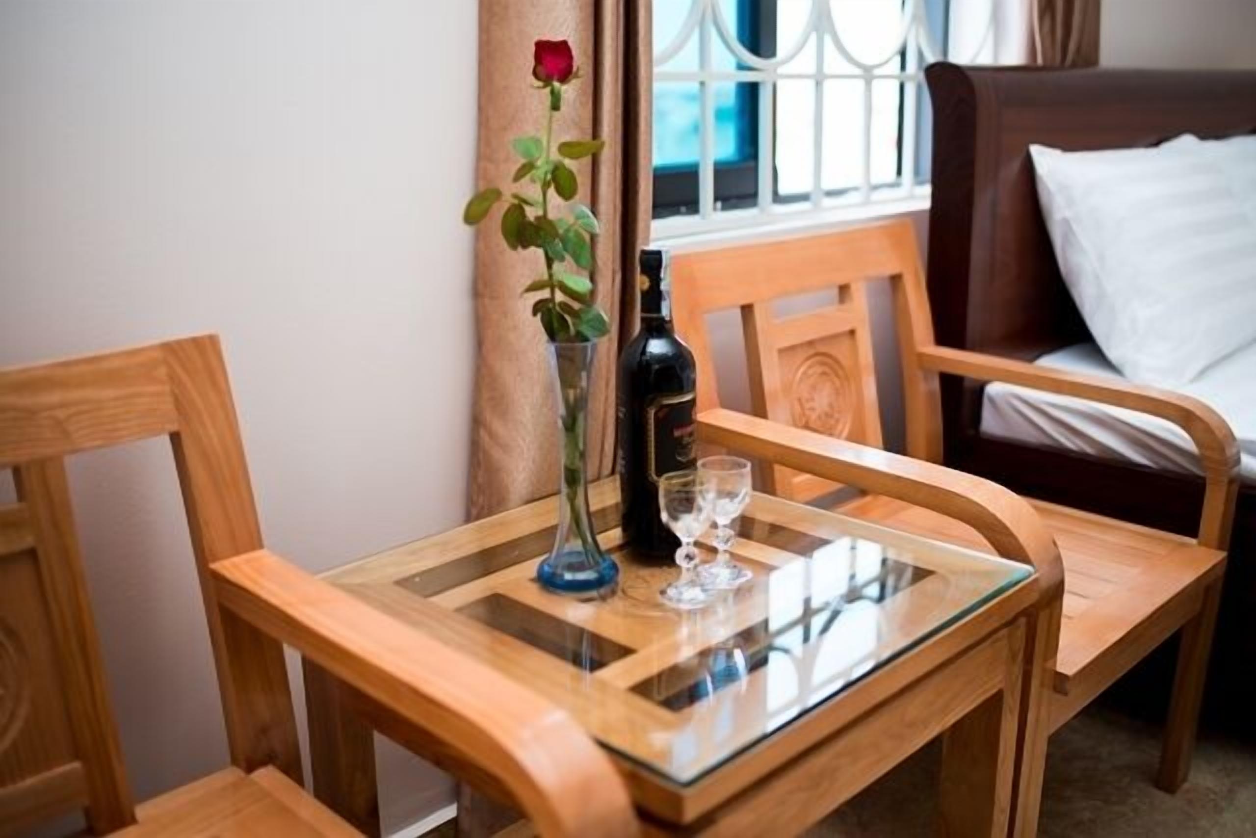 standard double room | living area | flat-screen tv