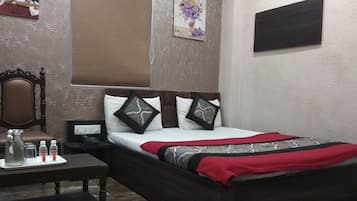 Deluxe-Zimmer | Individuell dekoriert, individuell eingerichtet, Schreibtisch