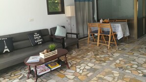 3 Bedrooms Villa  | Living room | LCD TV, DVD player - Green Hills Home (Khao Kho)