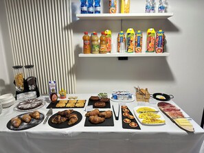 Free daily self-serve breakfast - Villa Roberta (Ferrara)