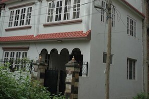 واجهة المنشأة