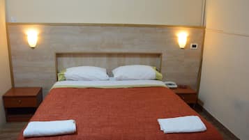 Double Room | Free WiFi, bed sheets