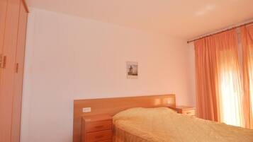 4 soveværelser, strygejern/strygebræt, internetforbindelse