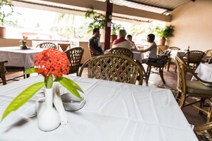 Tägliches Frühstücksbuffet (350.00 INR pro Person)