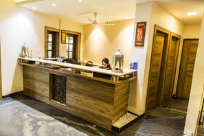 Check-in/check-out kiosk