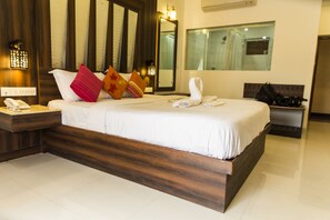 Deluxe Double Room, 1 King Bed, Non Smoking, Garden View | Premium bedding, rollaway beds, free WiFi