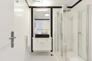 Shower, hair dryer, towels - Beachfront Las Burras MRA 02 by VillaGranCanaria (San Bartolomé de Tirajana)