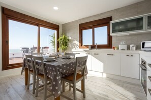 Køleskab, mikrobølgeovn, ovn, opvaskemaskine