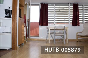 Interior - Modern holiday apartment between Gracia and Eixample, in Barcelona (Barcelona)