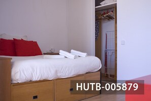 1 camera, ferro/asse da stiro, Wi-Fi, lenzuola