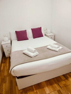 2 chambres, fer et planche à repasser, Wi-Fi, literie fournie