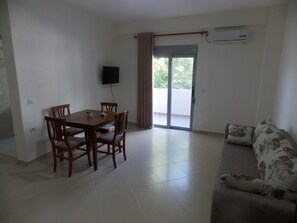 Apartment, 1 Bedroom, Sea View | Blackout drapes, rollaway beds, free WiFi - Doka Luxury Apartments (Sarandë)